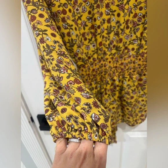 Max Studio Yellow Floral Blouse SIZE:L - Picture 7 of 8
